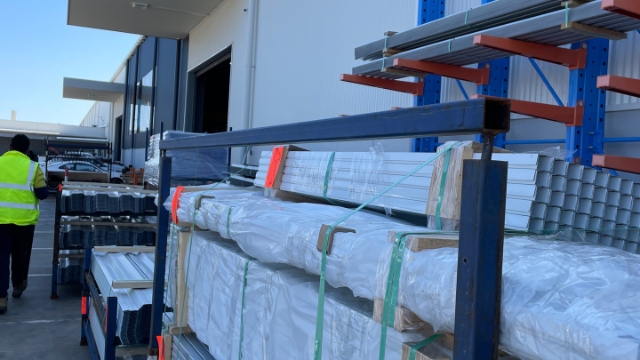 <p>Long bars are used for strapping down onto the truck. The strap goes over the top of the long bar so it doesn’t damage the items.</p>