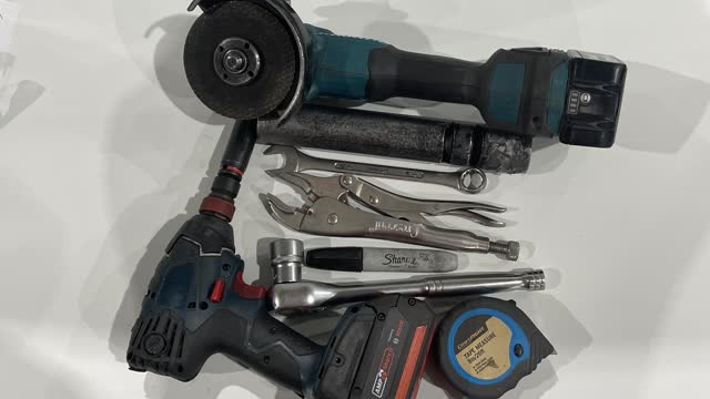 <p>Tools required. two ratchets, two drills, two spanners, two clamps, line maker, tape measure, marker, drop down saw and a grinder.</p>