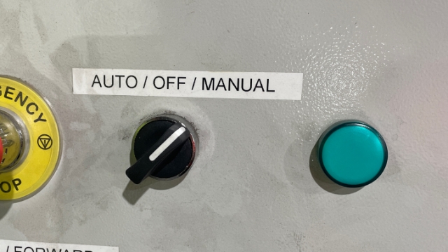 <p>Turn the de-coiler to Manual.</p>