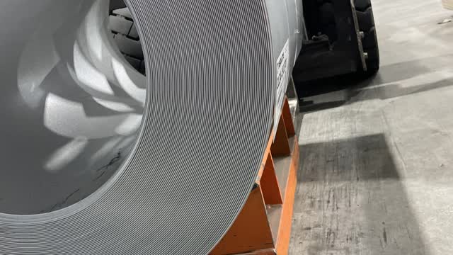 <p>Make sure coil tail is facing downward.</p>