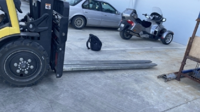 <p>Put the forklift tyne extensions on.</p>