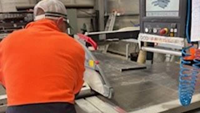 <p>Body positioning when cutting. Note that you should never be directly in front or behind the blade. "Kick back" can occur which can result in the material being ejected from the saw very quickly.
Do not place hands within 100mm of saw blade, push stick must be usedfor small pieces.</p>