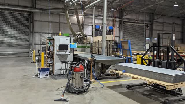 <p>Switch off CNC machines as per their shutdown procedures</p>