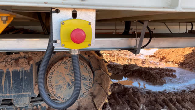 <p>Disembark the MMU down the Main Access Ladder, walk towards the Electrical Access Ladder. Conduct a visual inspection of the Track E-Stop (YA10).</p>