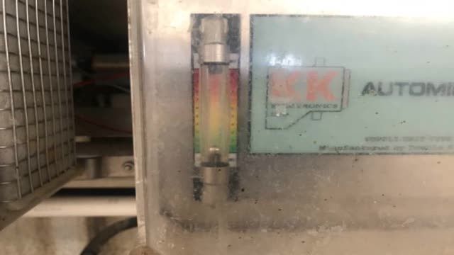 <p>Check auto milker gauge. This should be in green. If in red do not start milking</p>