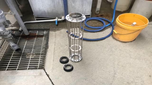 <p>Set up filter sock</p>