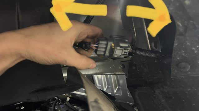 <p>Unplug this harness</p>